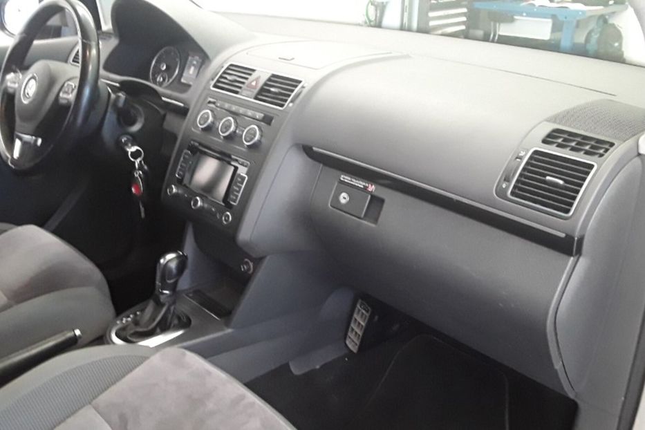 Продам Volkswagen Touran Highline 125kw 2012 года в Луцке