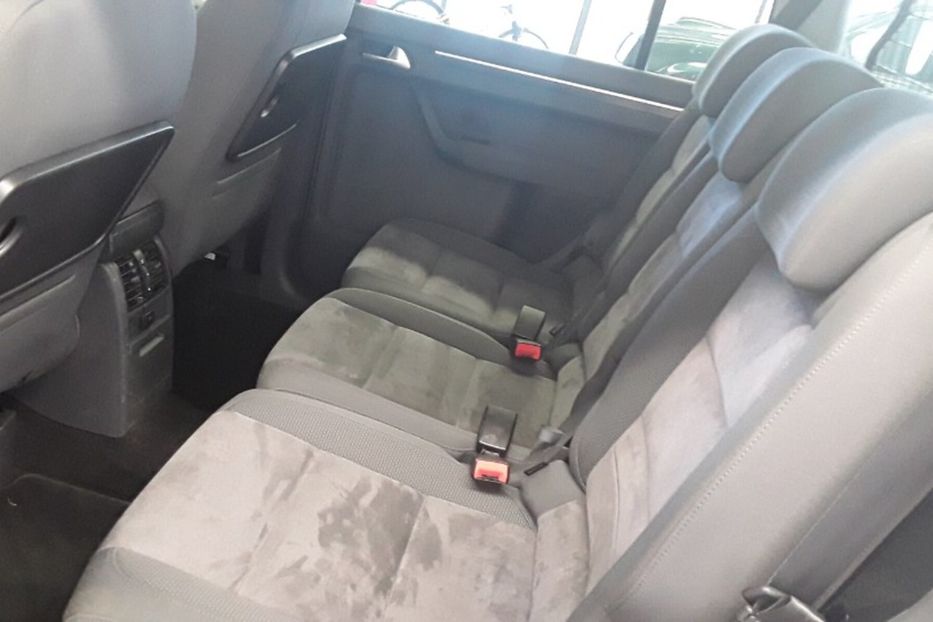 Продам Volkswagen Touran Highline 125kw 2012 года в Луцке