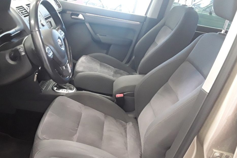 Продам Volkswagen Touran Highline 125kw 2012 года в Луцке