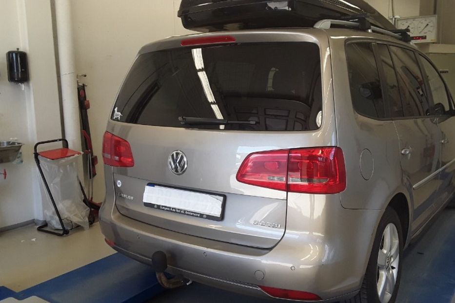 Продам Volkswagen Touran Highline 125kw 2012 года в Луцке
