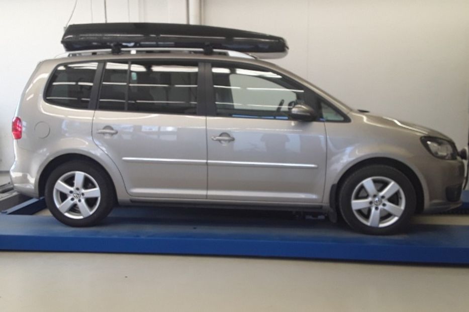 Продам Volkswagen Touran Highline 125kw 2012 года в Луцке