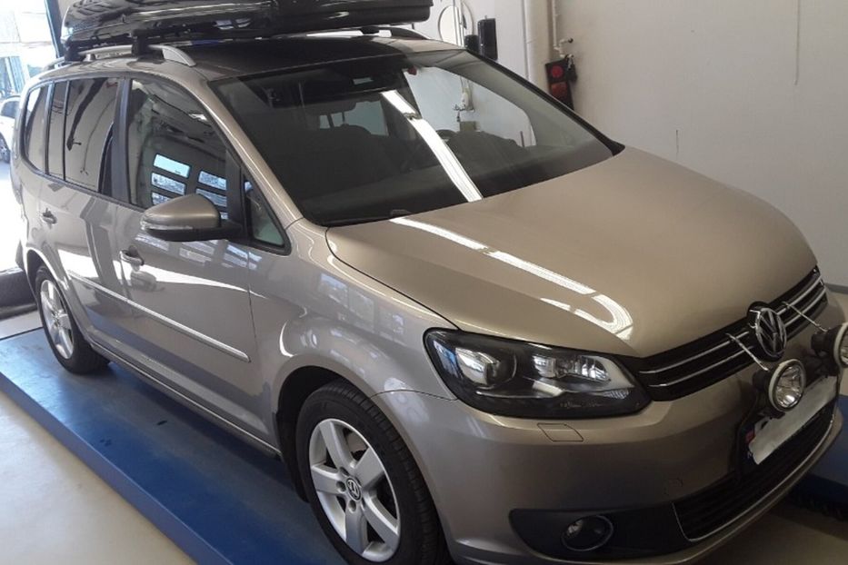 Продам Volkswagen Touran Highline 125kw 2012 года в Луцке