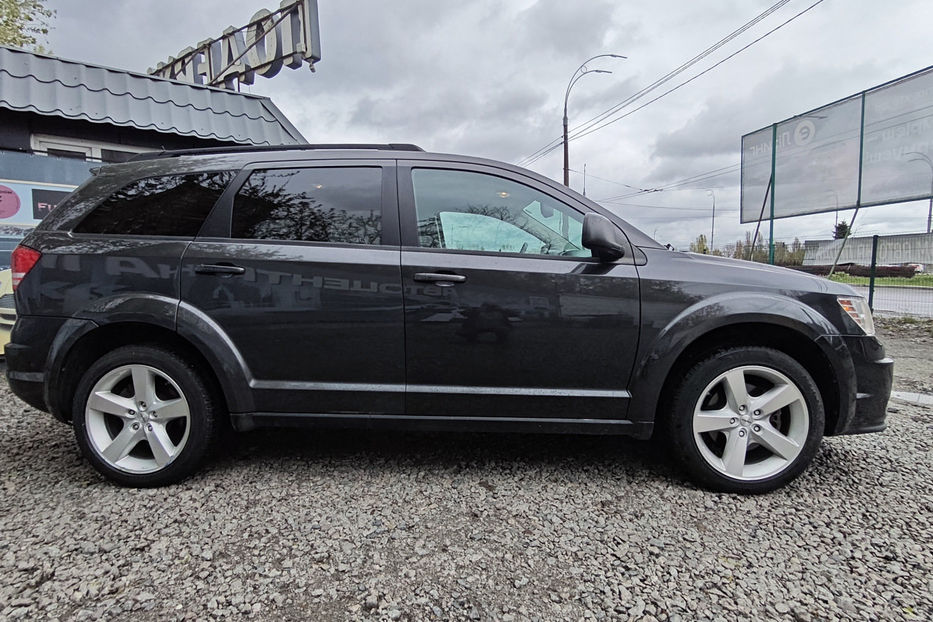 Продам Dodge Journey 2.4 AT (170 к.с.) 2016 года в Киеве