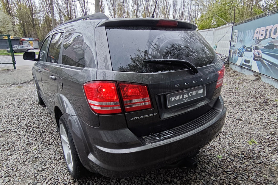 Продам Dodge Journey 2.4 AT (170 к.с.) 2016 года в Киеве