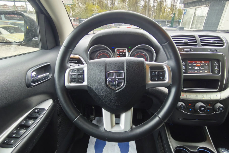 Продам Dodge Journey 2.4 AT (170 к.с.) 2016 года в Киеве