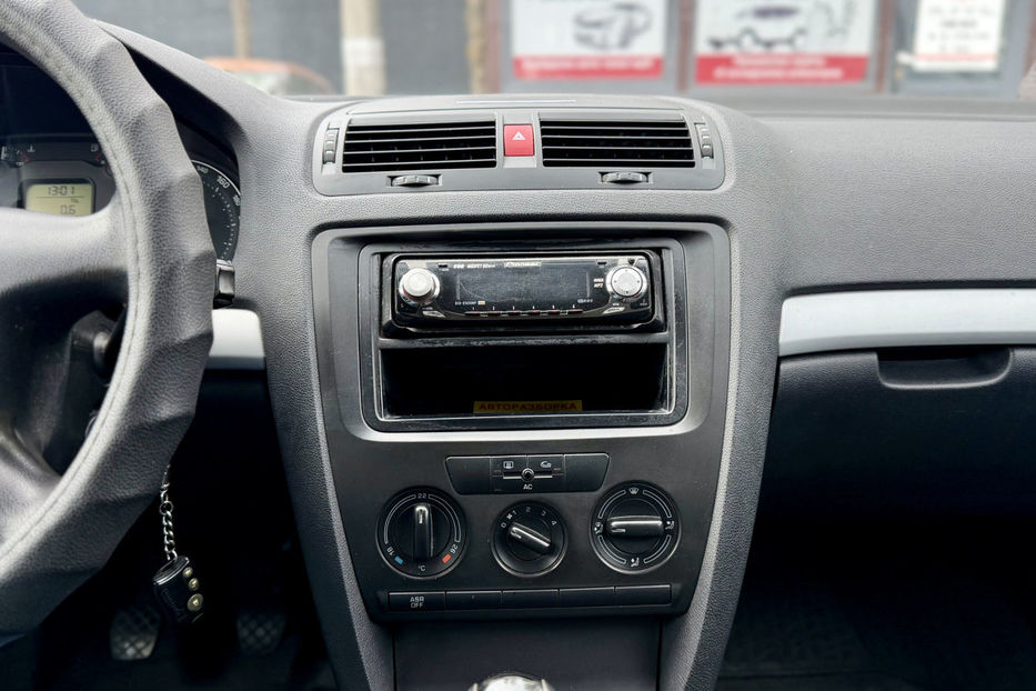 Продам Skoda Octavia A5 1.6 MPI MT (102 к.с.) 2006 года в Киеве