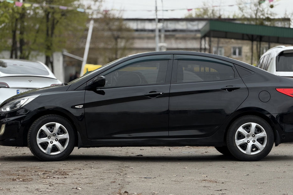 Продам Hyundai Accent  1.4 MPI MT 2018 года в Киеве