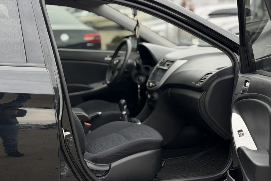 Продам Hyundai Accent  1.4 MPI MT 2018 года в Киеве