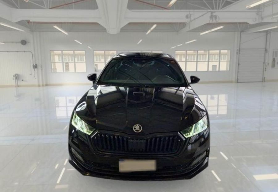 Продам Skoda Octavia SPORTLINE 2.0диз 110квт DSG 2022 года в Львове