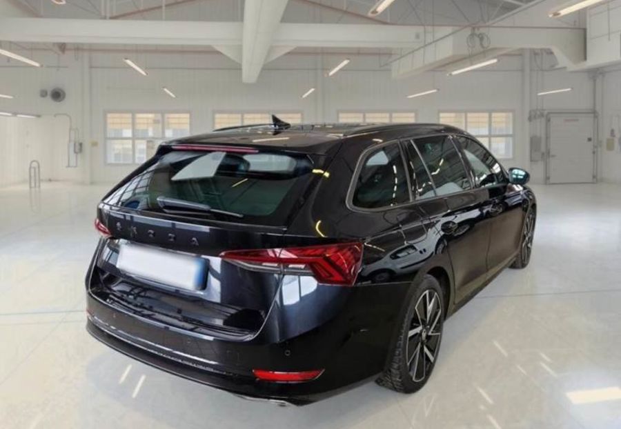 Продам Skoda Octavia SPORTLINE 2.0диз 110квт DSG 2022 года в Львове