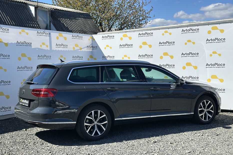 Продам Volkswagen Passat B8 2019 года в Луцке