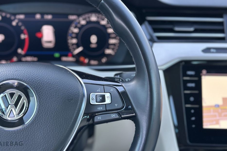 Продам Volkswagen Passat B8 2019 года в Луцке