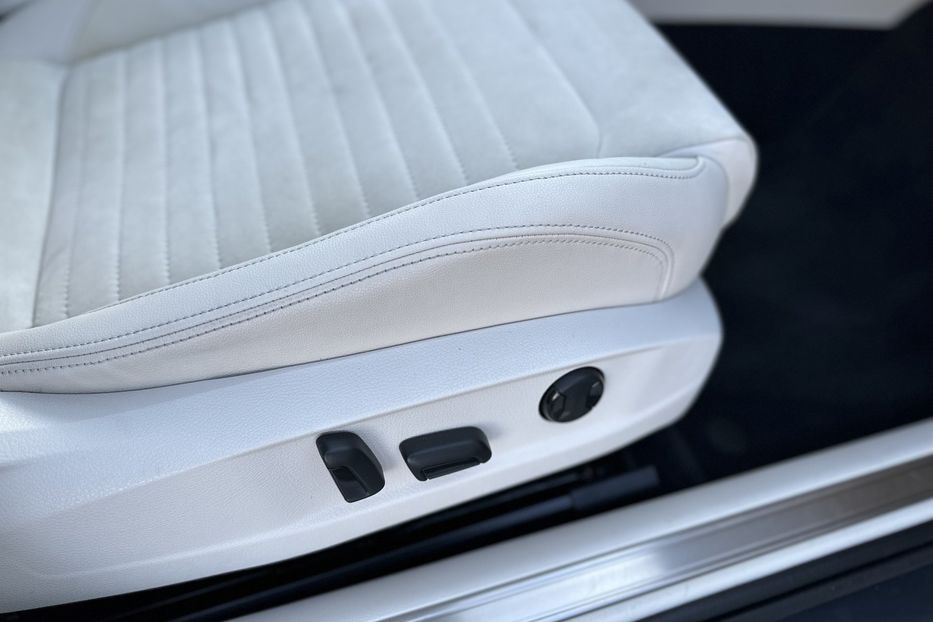 Продам Volkswagen Passat B8 2019 года в Луцке