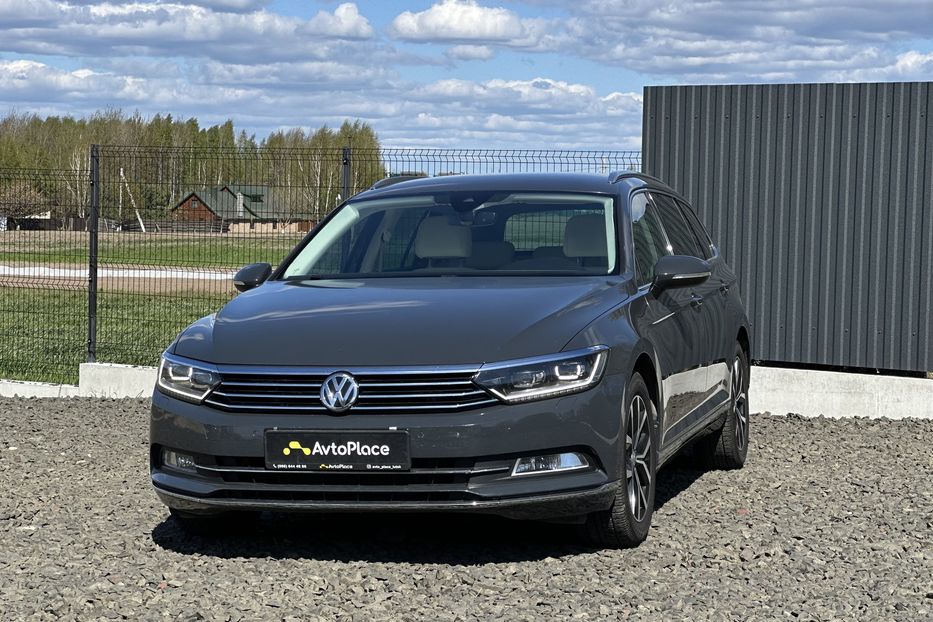 Продам Volkswagen Passat B8 2019 года в Луцке