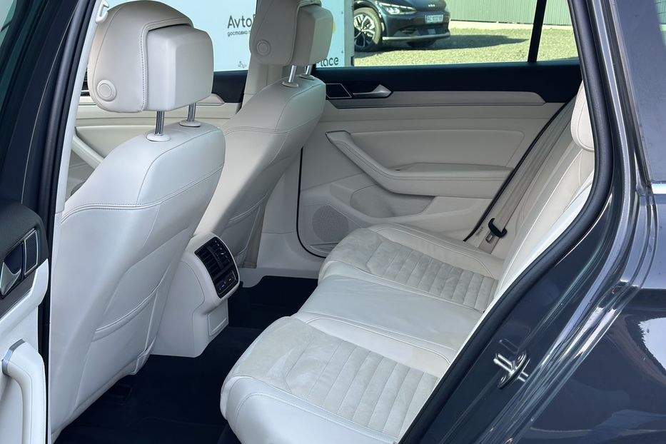 Продам Volkswagen Passat B8 2019 года в Луцке