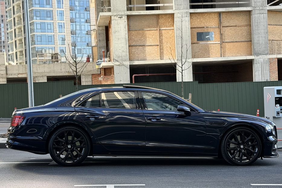 Продам Bentley Flying Spur S 2022 года в Киеве
