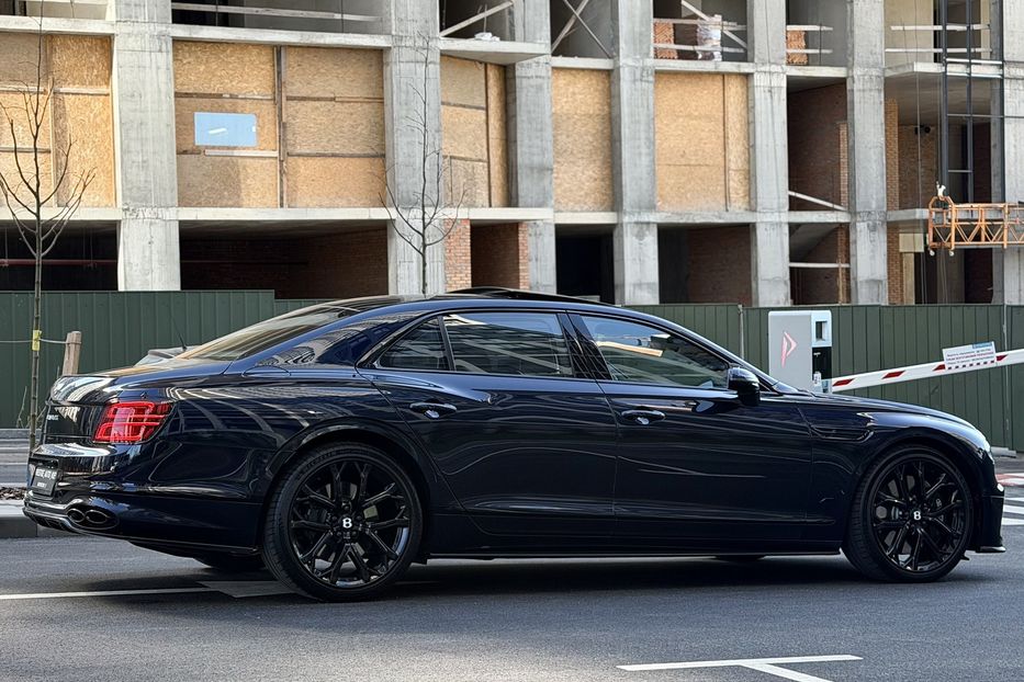 Продам Bentley Flying Spur S 2022 года в Киеве