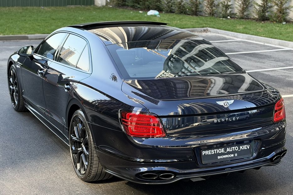 Продам Bentley Flying Spur S 2022 года в Киеве