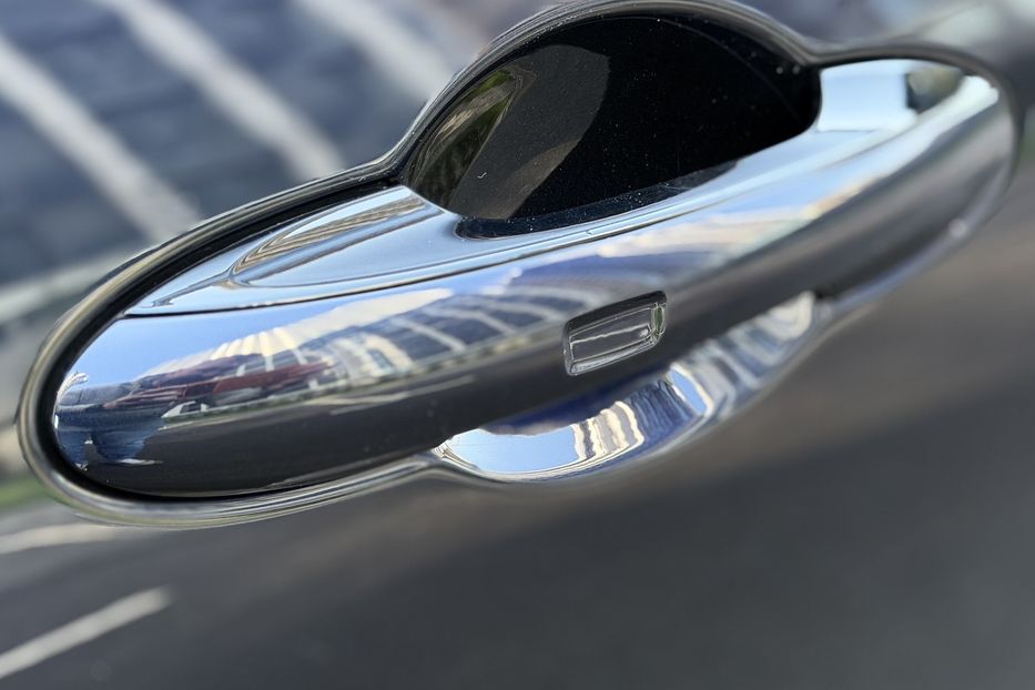 Продам Bentley Flying Spur S 2022 года в Киеве