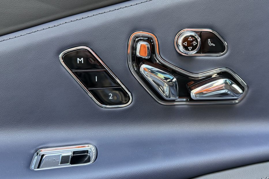 Продам Bentley Flying Spur S 2022 года в Киеве