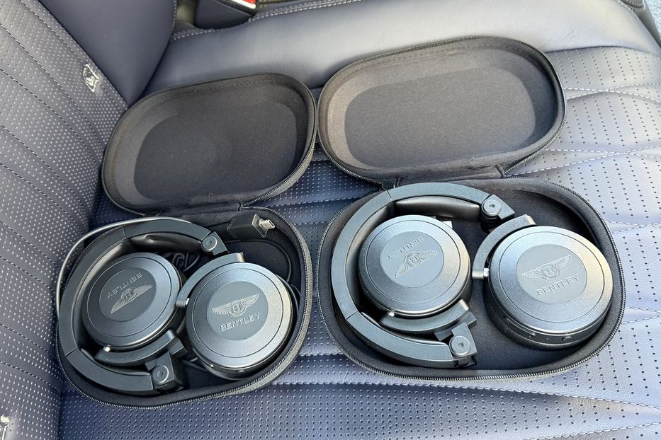 Продам Bentley Flying Spur S 2022 года в Киеве