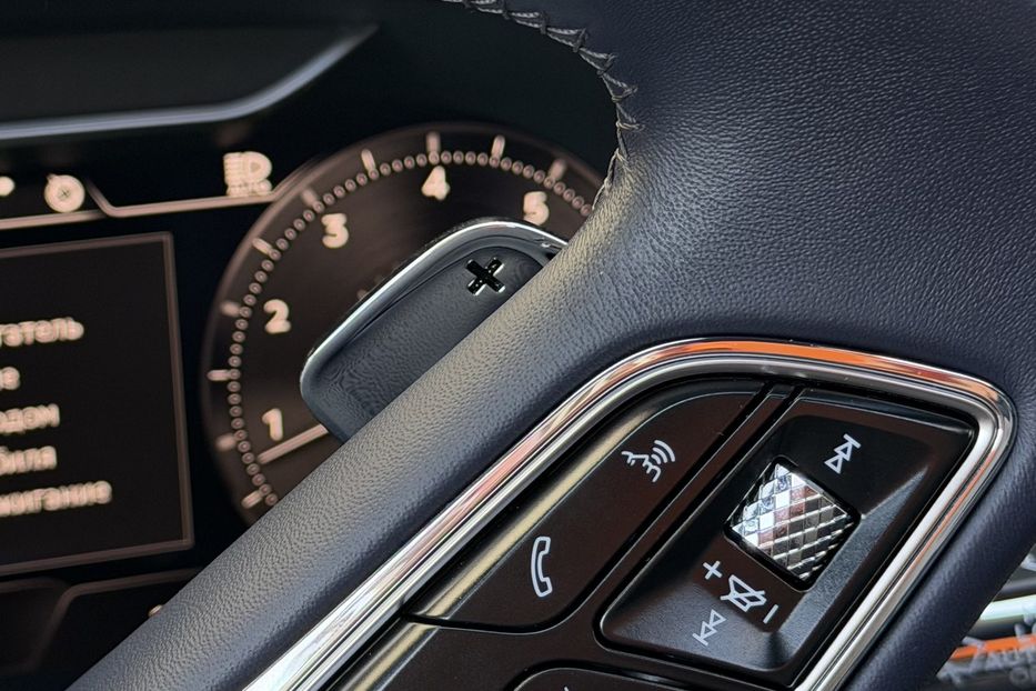 Продам Bentley Flying Spur S 2022 года в Киеве