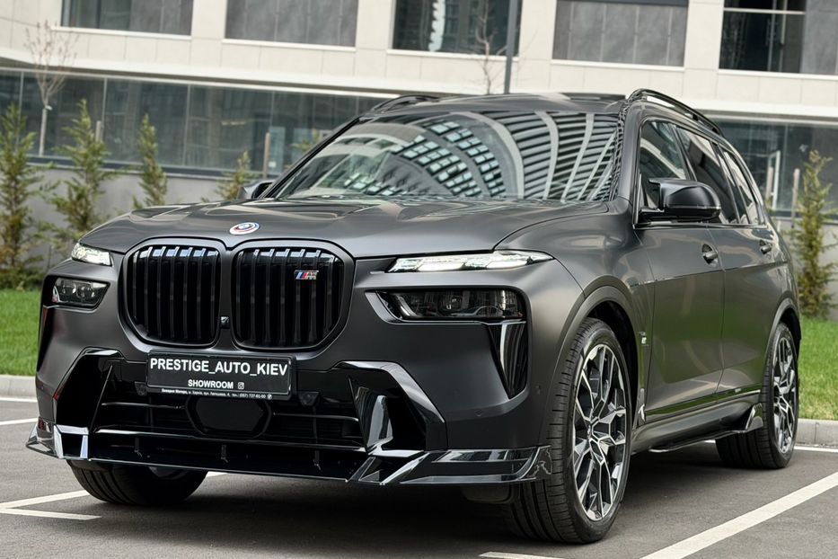 Продам BMW X7 M60i 2024 года в Киеве