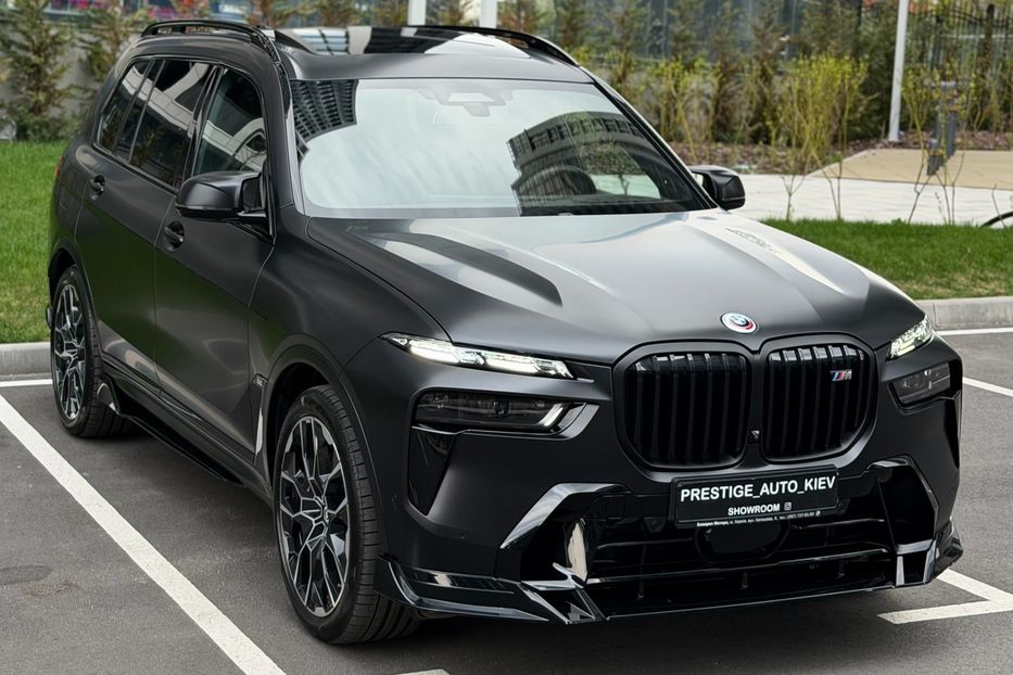 Продам BMW X7 M60i 2024 года в Киеве