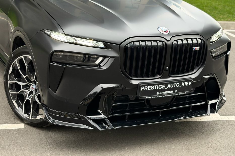 Продам BMW X7 M60i 2024 года в Киеве