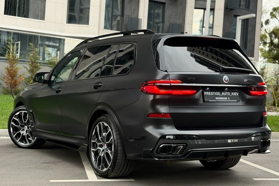 Продам BMW X7 M60i 2024 года в Киеве