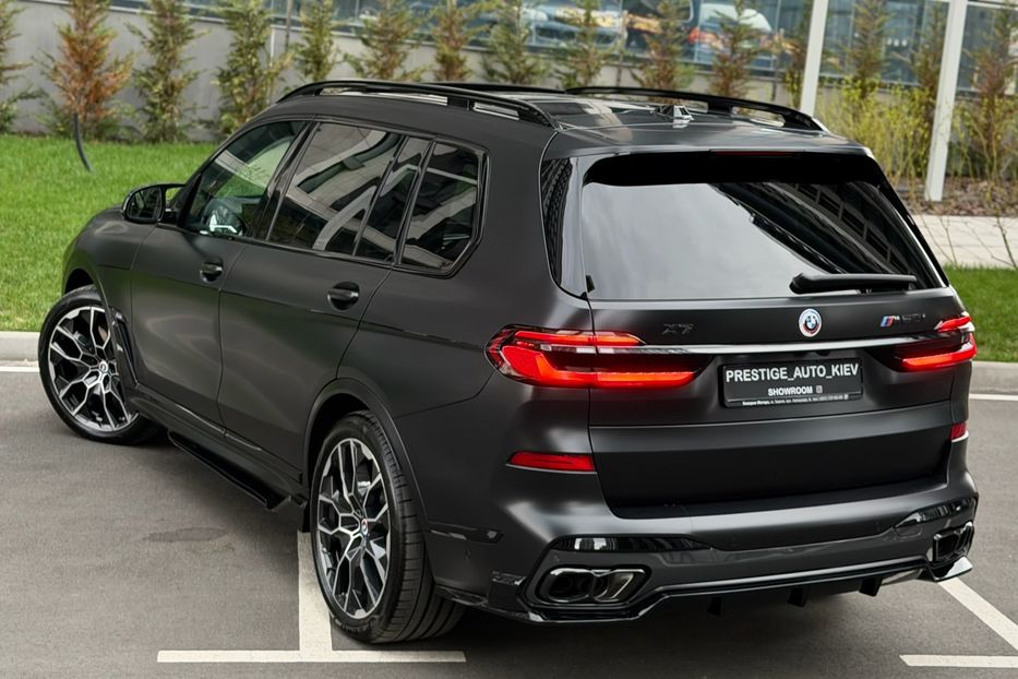Продам BMW X7 M60i 2024 года в Киеве