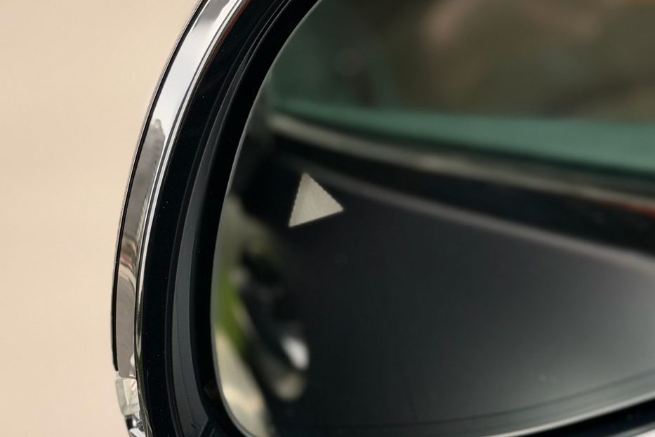 Продам BMW X7 M60i 2024 года в Киеве