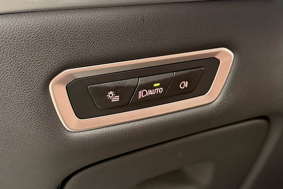 Продам BMW X7 M60i 2024 года в Киеве