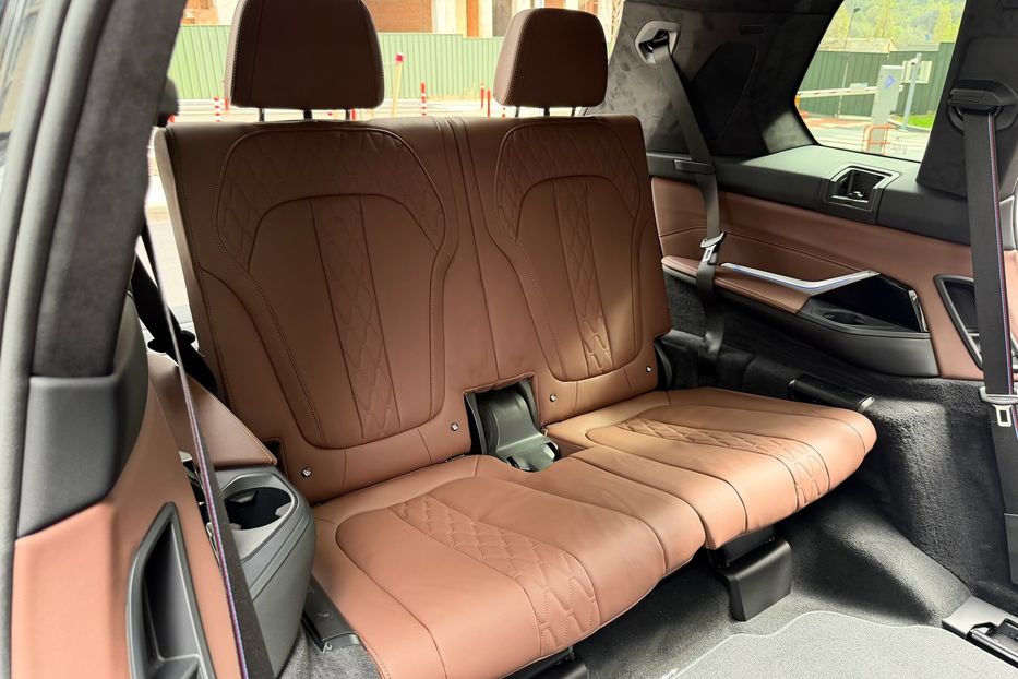 Продам BMW X7 M60i 2024 года в Киеве