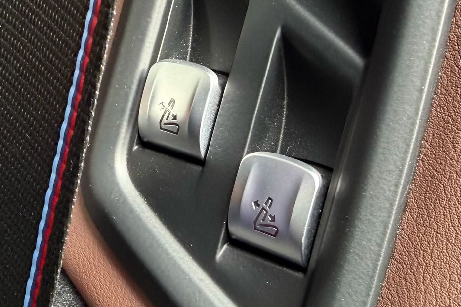 Продам BMW X7 M60i 2024 года в Киеве