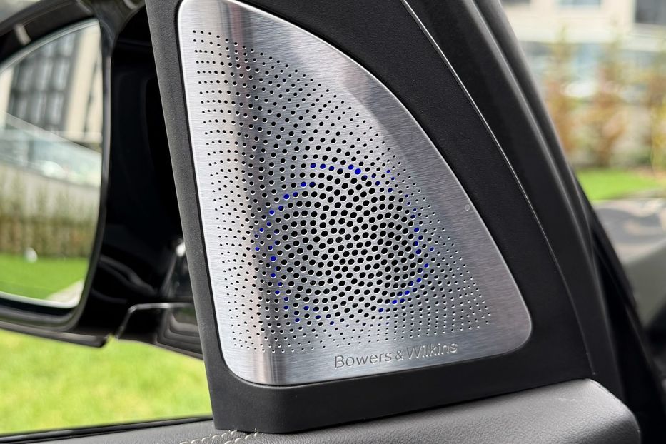 Продам BMW X7 M60i 2024 года в Киеве