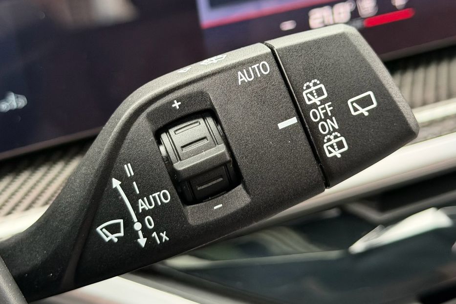 Продам BMW X7 M60i 2024 года в Киеве