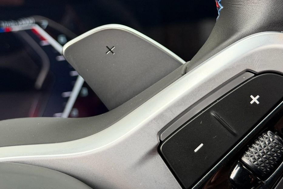 Продам BMW X7 M60i 2024 года в Киеве