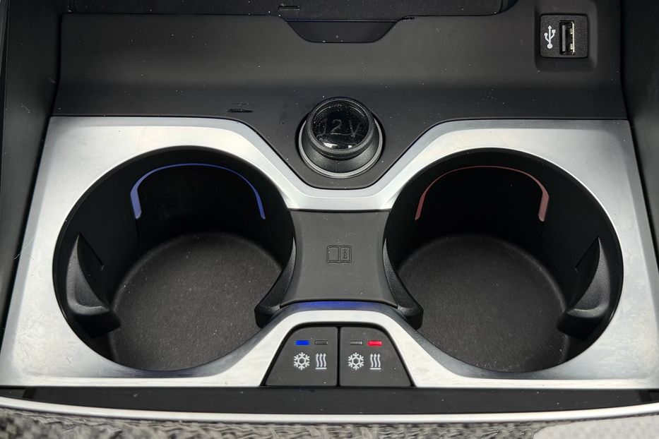 Продам BMW X7 M60i 2024 года в Киеве