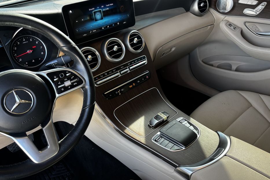Продам Mercedes-Benz GLC-Class GLC-Class 300 2020 года в Львове