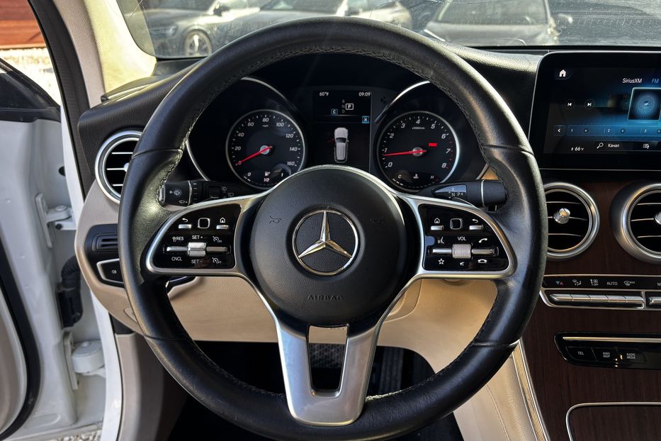 Продам Mercedes-Benz GLC-Class GLC-Class 300 2020 года в Львове
