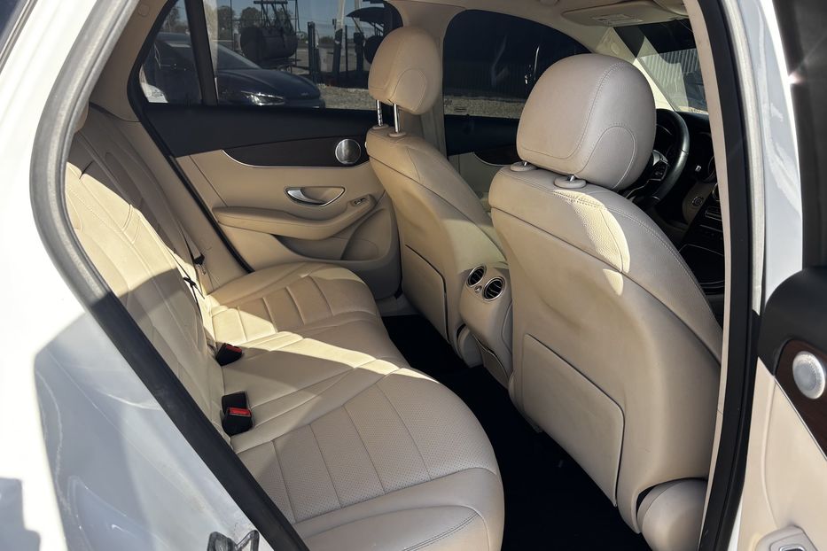 Продам Mercedes-Benz GLC-Class GLC-Class 300 2020 года в Львове