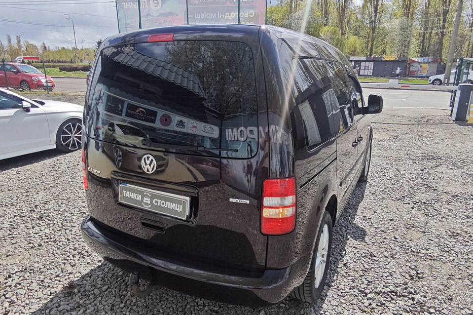 Продам Volkswagen Caddy пасс. 2.0 MT (109 к.с.) 2011 года в Киеве