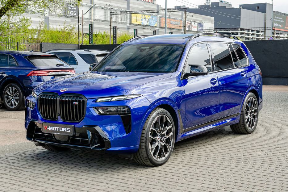 Продам BMW X7 M60i Xdrive 2023 года в Киеве