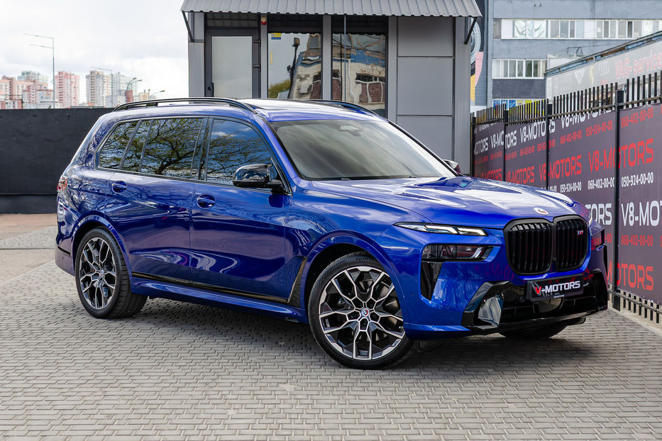 Продам BMW X7 M60i Xdrive 2023 года в Киеве