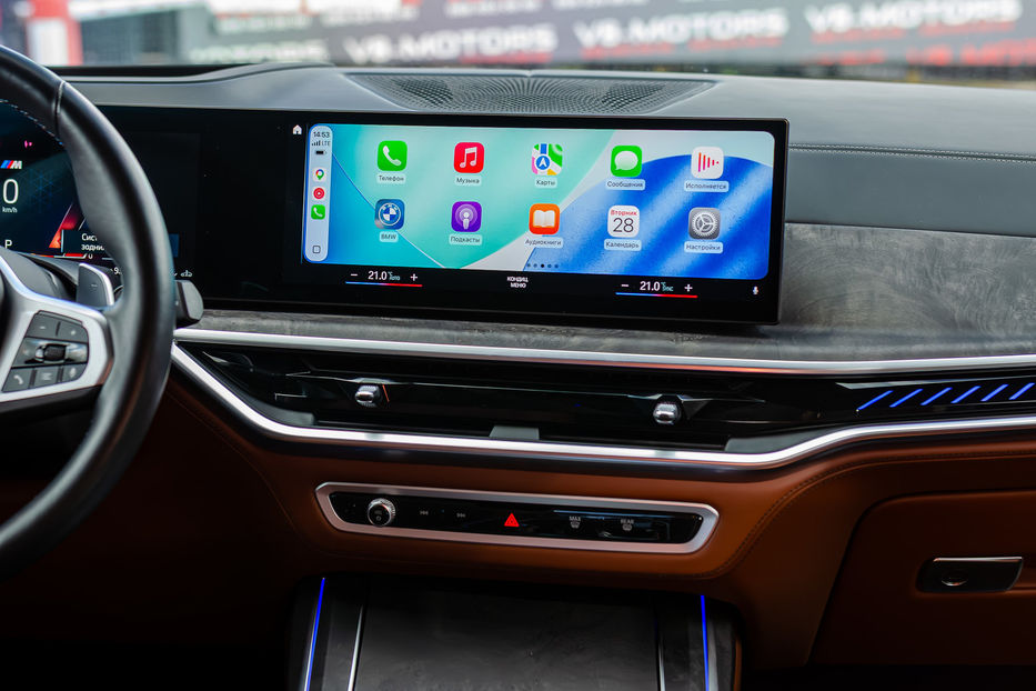 Продам BMW X7 M60i Xdrive 2023 года в Киеве