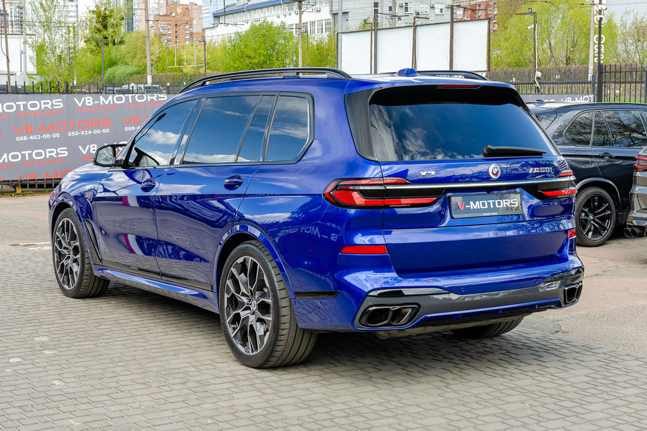Продам BMW X7 M60i Xdrive 2023 года в Киеве