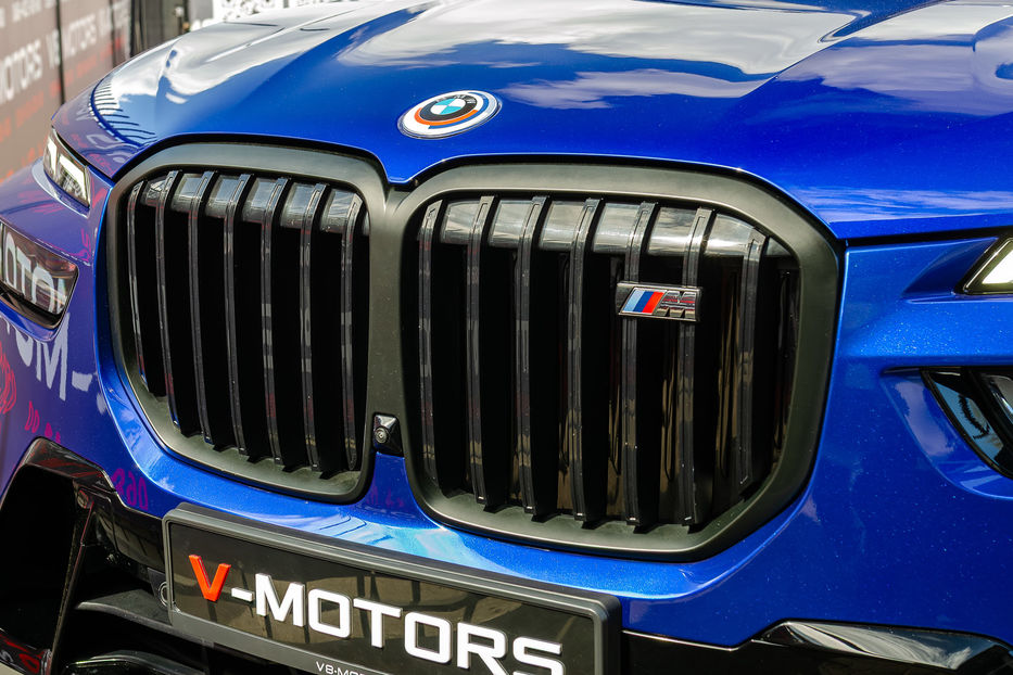 Продам BMW X7 M60i Xdrive 2023 года в Киеве