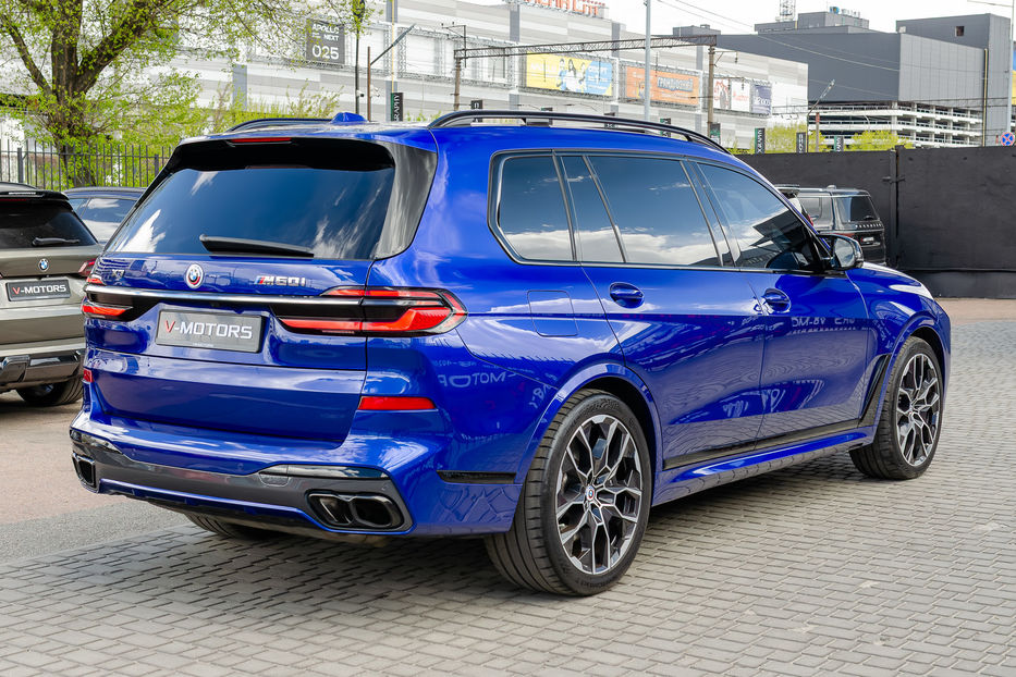 Продам BMW X7 M60i Xdrive 2023 года в Киеве