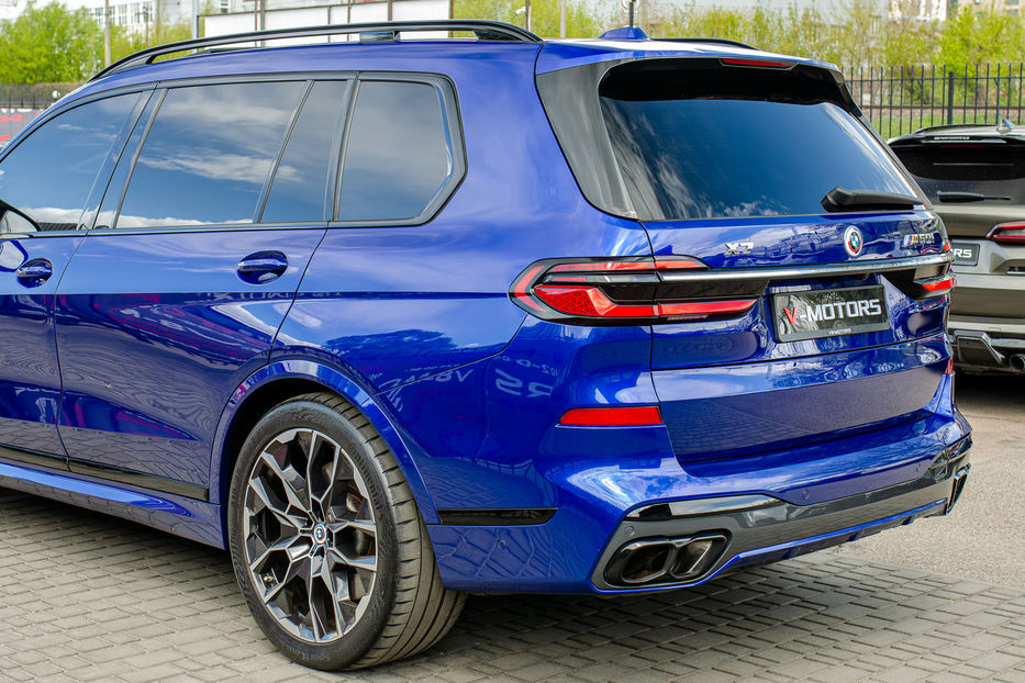 Продам BMW X7 M60i Xdrive 2023 года в Киеве